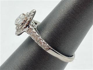 10K White Gold & Diamond Engagement Ring 47 Diamonds Approx.58 Carat T.W. 2.3g